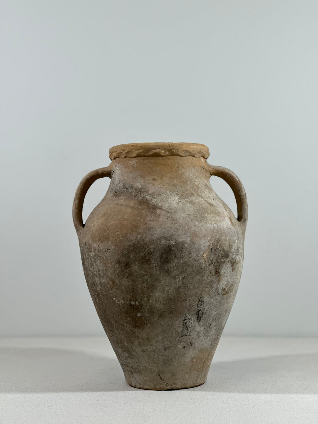 Avanos Belted Mouth Pot