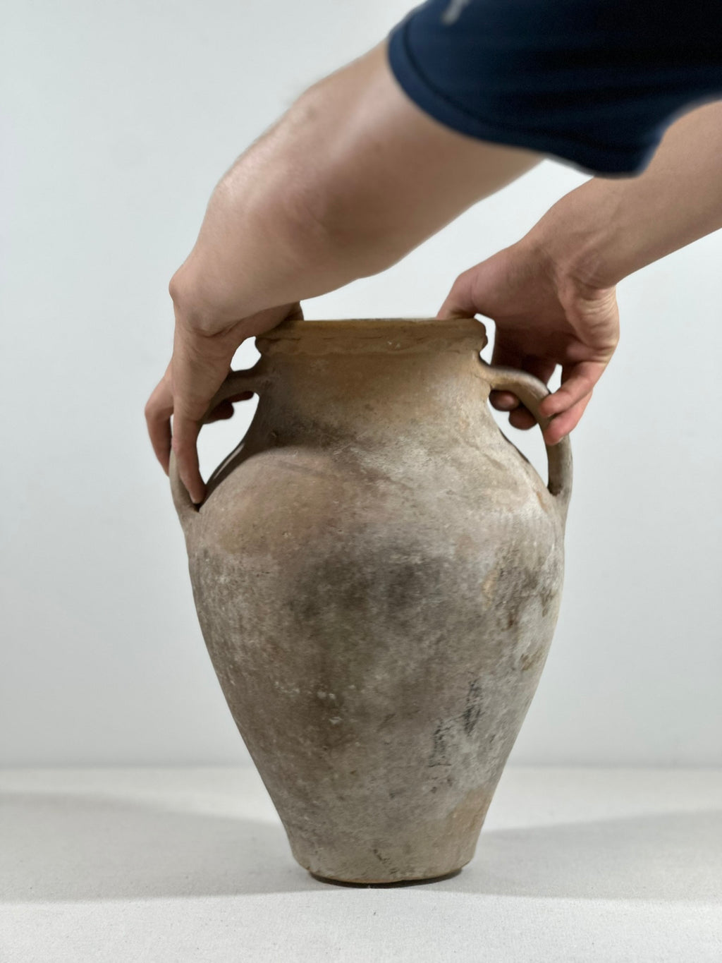 Avanos Belted Mouth Pot