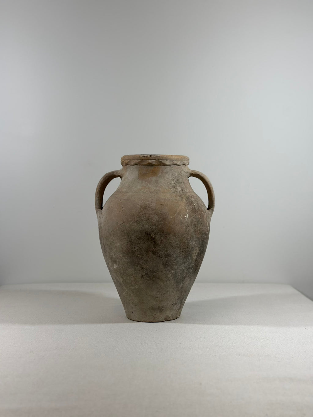 Avanos Belted Mouth Pot